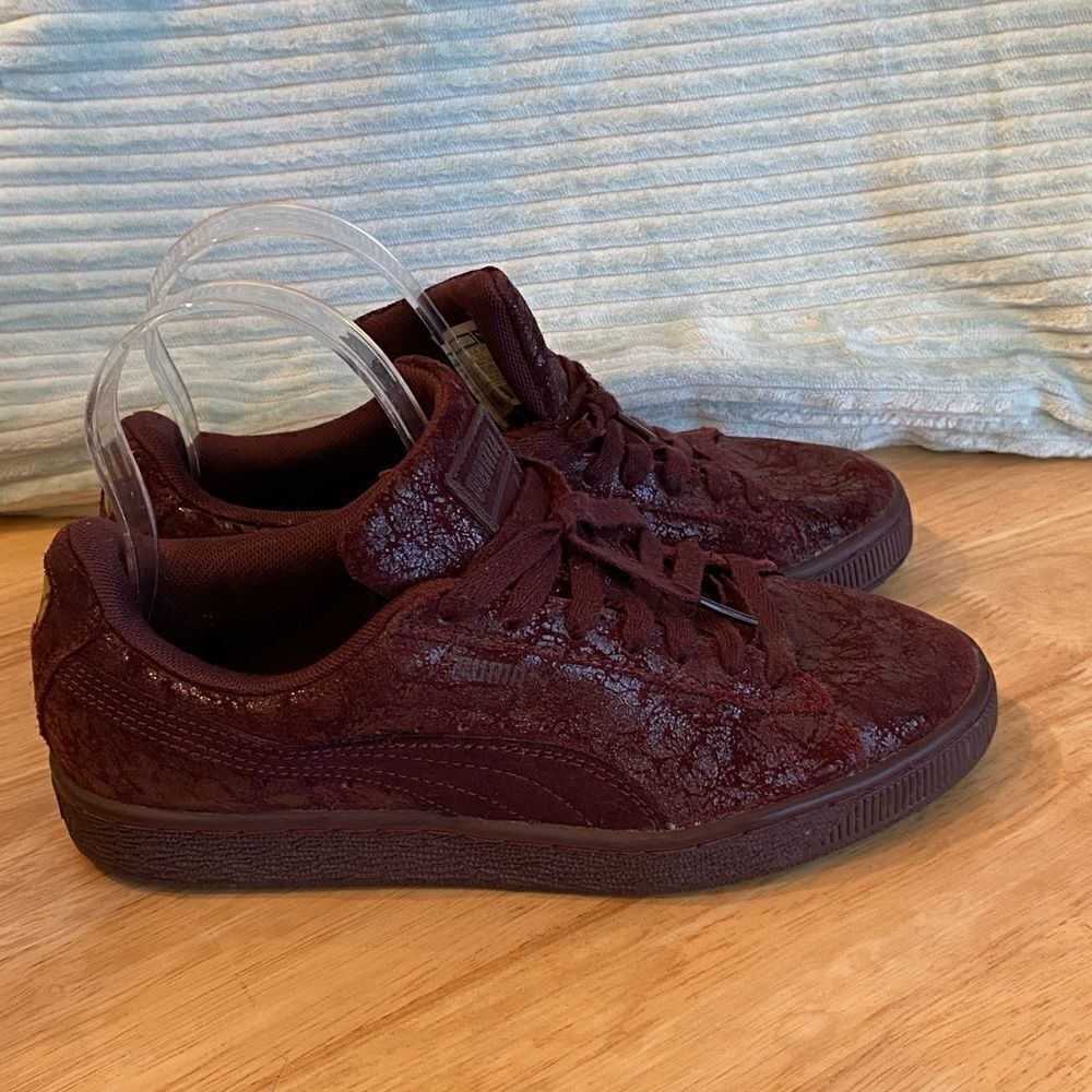 ✅PUMA Women's Suede Remaster WN's Fashion Sneaker burgundy